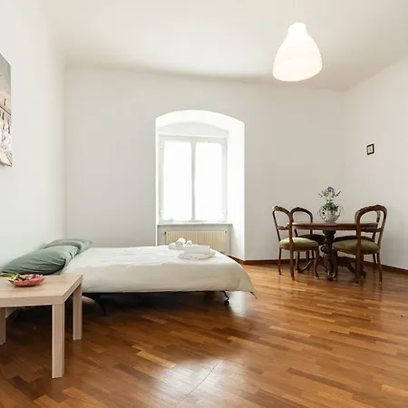 Trilocale Davanti All'acquario - Centro