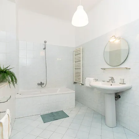 Trilocale Davanti All'acquario - Centro Apartmán *