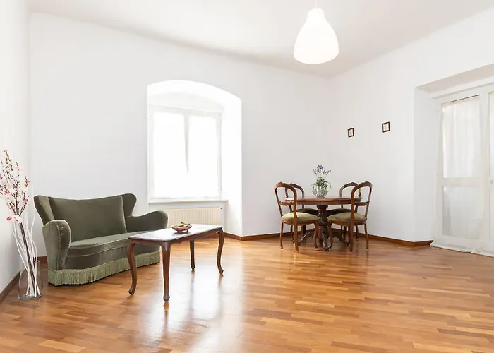 Trilocale Davanti All'acquario - Centro