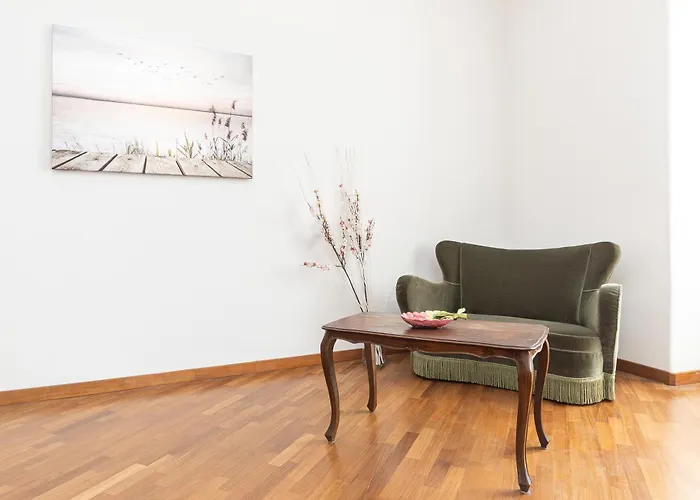 Trilocale Davanti All'acquario - Centro *