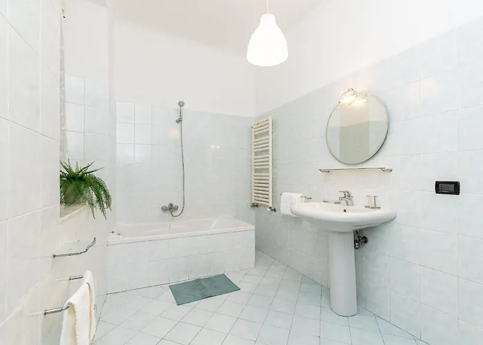 Trilocale Davanti All'acquario - Centro Apartmán *