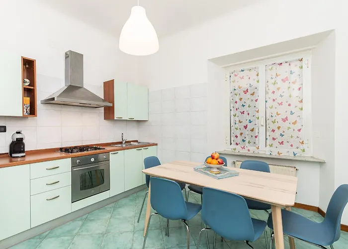 Trilocale Davanti All'acquario - Centro Apartmán