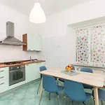 Trilocale Davanti All'acquario - Centro Apartment