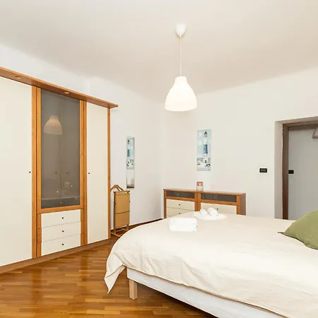 Trilocale Davanti All'acquario - Centro جنوة